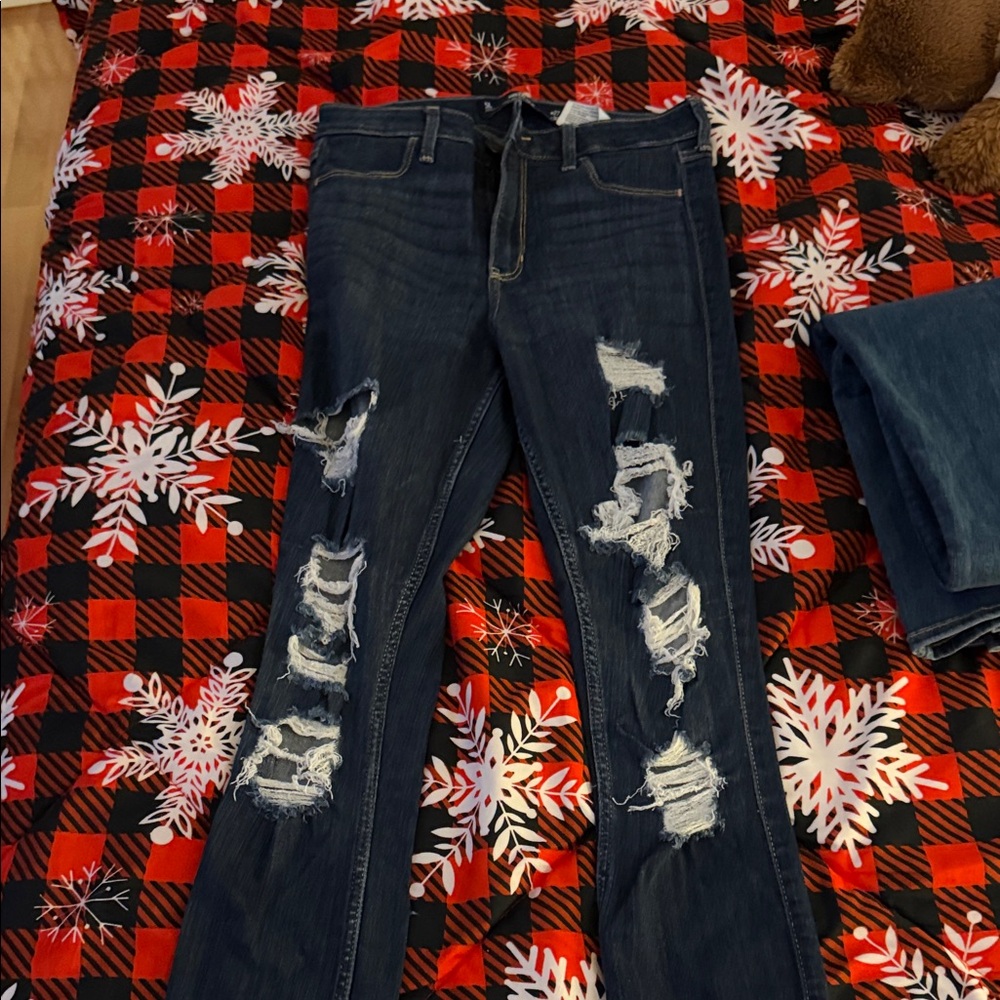 Hollister Distressed Blue Jeans for Women